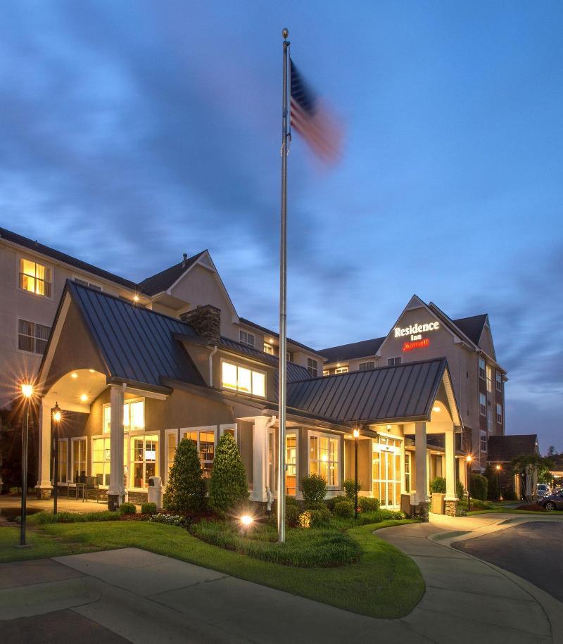 Residence Inn By Marriott Fayetteville Cross Creek Exterior photo